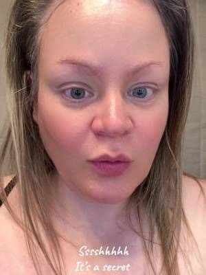 Sssshhhh…. It’s a secret but a wonderful surprise from @IL MAKIAGE #prbox ~ a #surprisegift #unboxing #unboxingvideo ~ #foundationbrush #wokeuplikethis #foundation #flawlessfoundation #lipservice #lipgloss #lipservicelipgloss #colorblosseyeshadow #eyeshadowpalette #eyeshadowquad #therealdeal #makeup #makeuptiktok #part2 #comingsoon #makeupsurprise #ilmakiage #makeupbox