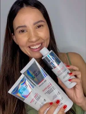 ✨ “Danos no cabelo? Descubra o poder do pré-shampoo que age a nível molecular! 💥 A linha Elseve Bond Repair reconstrói fios fragilizados desde o interior, garantindo força, brilho e maciez. Já usaram ou ficaram curiosas pra testar? Me contem aqui! 💬 @lorealparis_brasil #elsevebondrepair #haircareroutine #préshampoo #LOréalParis #fpy #foryoupage #preshampooelseve