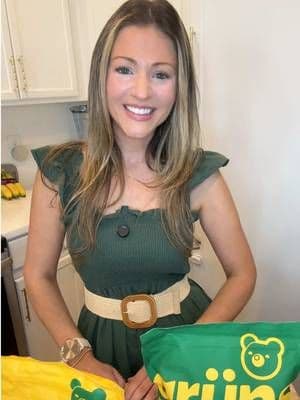 As a dietitian and a mom, l'm all about maintaining healthy habits for my daughter and for me! #grünspartner #ad @Grüns and @GrunsCubs make it easy to stick with the habit of taking our vitamins everyday because we actually look forward to taking them! Nutrition gaps are inevitable even as someone who tries my best to feed my family nutritious meals and snacks everyday, so l love that there are over 35,000 research publications supporting the ingredients in Grüns. Click the link in my bio to get up to 52% off, Happy Mother's Day! #grüns #grunspartner #grünspartner #dietitian #rdchat #vitamins #dietitianmama #dietitianmom #dietitians
