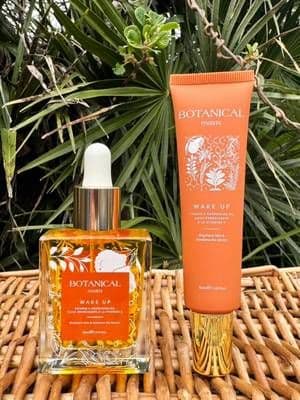 #AD ✨ Brighter, more radiant skin 🧡 I’ve been using the Wake Up Vitamin C oil and I love how easy it is to apply. Just a few drops, it spreads smoothly and absorbs quickly into my skin. The texture feels lightweight and nourishing without leaving any greasy finish, and the fresh scent makes it really enjoyable to use in the morning. My skin looks brighter and more refreshed straight away, with a natural glow ✨ Have you added a Vitamin C oil to your routine? @Botanical Matrix @BeautyBuddy #BotanicalMatrix #BeautyBuddySquad #vitamincskincare #glow_with_ania