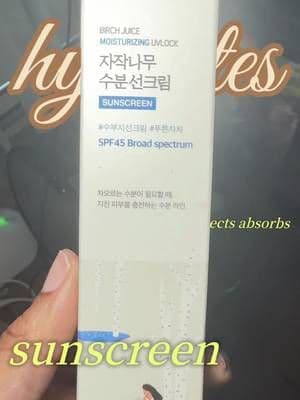 Round Lab Birch Juice Moisturizing Sunscreen is THAT sunscreen 😭✨ #tiktokshop #skincaremusthaves #glowingskin #melaninskincare #dailyroutine