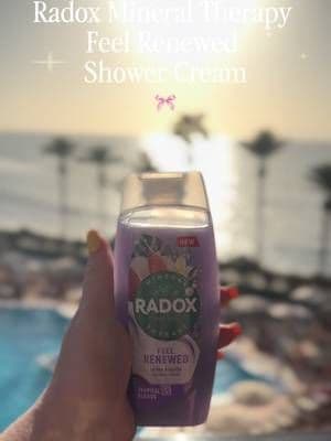 shower to tropical🚿🌴✨ @Radox UK #AD #CreatorContentLab #RadoxFeelRenewed