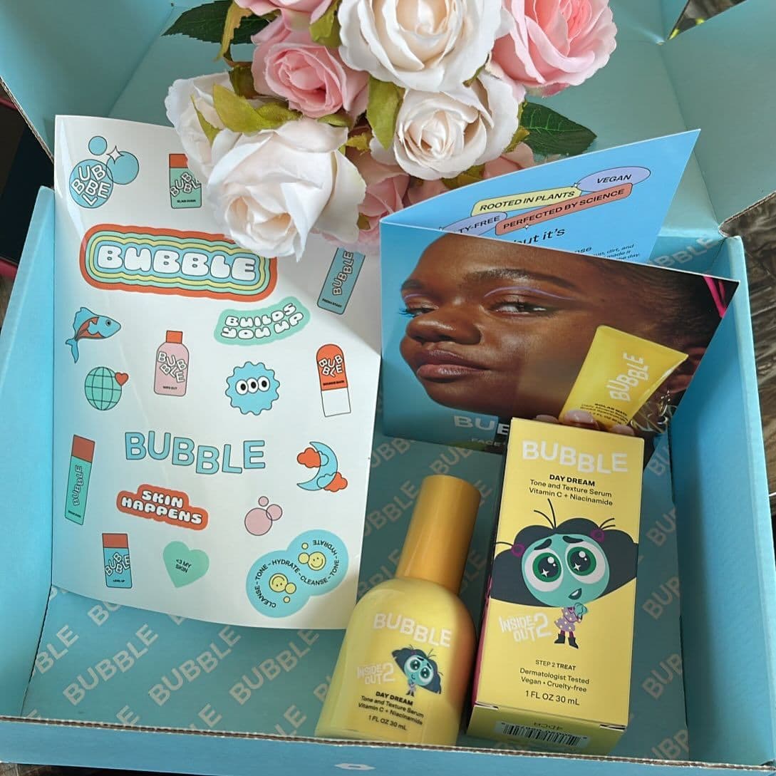 My first official PR from Bubble😭🫶🫧
Thank you soooo much for skincare gift I can’t wait to try it🥰🎁 🫧❤️
.
.
@b