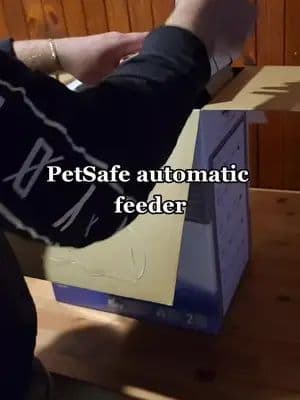 @petsafebrand automatic cat/dog feeder is a game changer. Through July PetSafe is offering 10% off their entire range of Pet Feeders. Simply use code FEEDME10 at checkout! #petlife #cats #catsoftiktok #catfeeder #influencer #contentcreator #fyp #pets #animallover