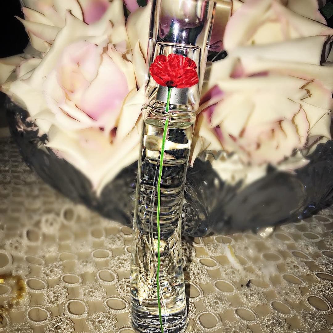 🌹Just receive this gorgeous perfume flower by kenzo! It's so Warm, cozy, sexy and flirty. A good punch of Rose, Musk an