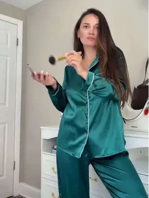 There are days when I don’t want to get out of my pajamas🧘♀️Especially when she’s so beautiful💚Color, style and quality - at the highest level! Thank you @Genleck #ugc #chicago #collaboration #beauty #ugccontentcreator #styles #stylish #ugccreator #ugccontentcreator #home #styles #stylish