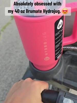 She's so pretty. 😍 #SpillProof #FavoriteCup #StayHydrated #MomLifeEssentials #TikTokMadeMeBuyIt #TumblerTok #StanleyWho