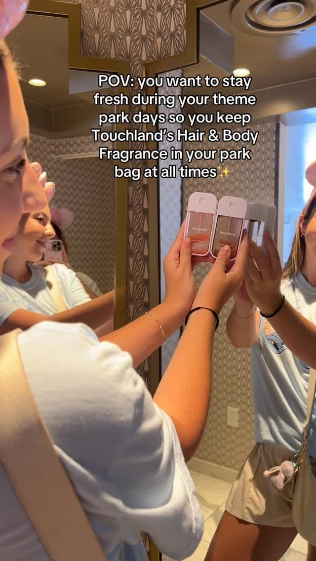 Me 🤝🏻 staying fresh at the theme parks with @touchland hair and body fragrance✨
#touchland #moveyourmood #gifted #the