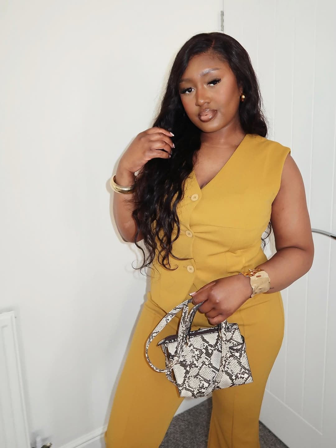 The older I get, the more I love classy fits✨🖤